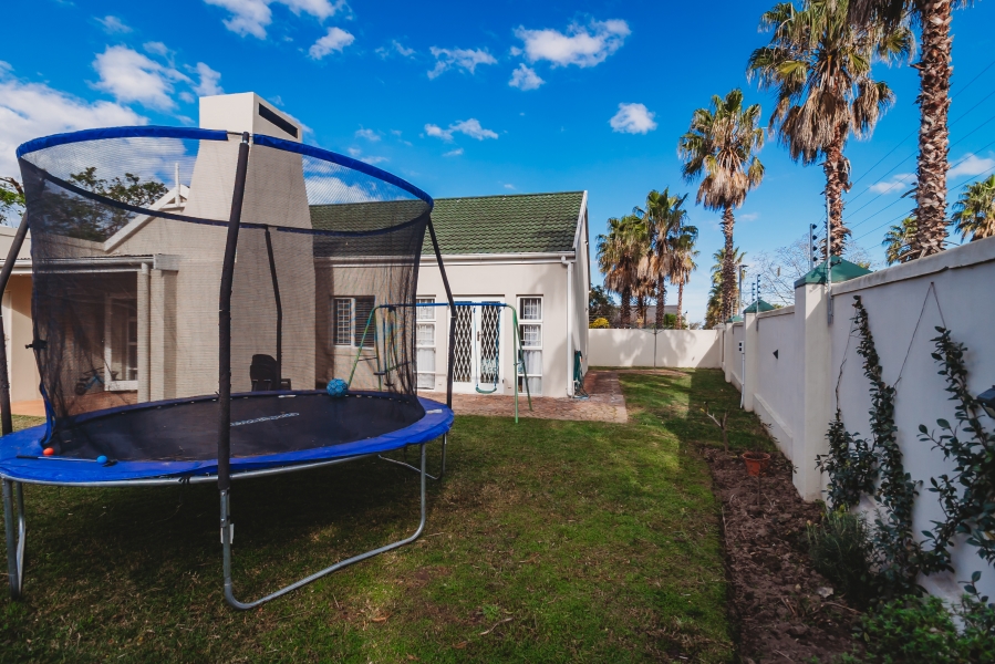 3 Bedroom Property for Sale in King George Park Western Cape